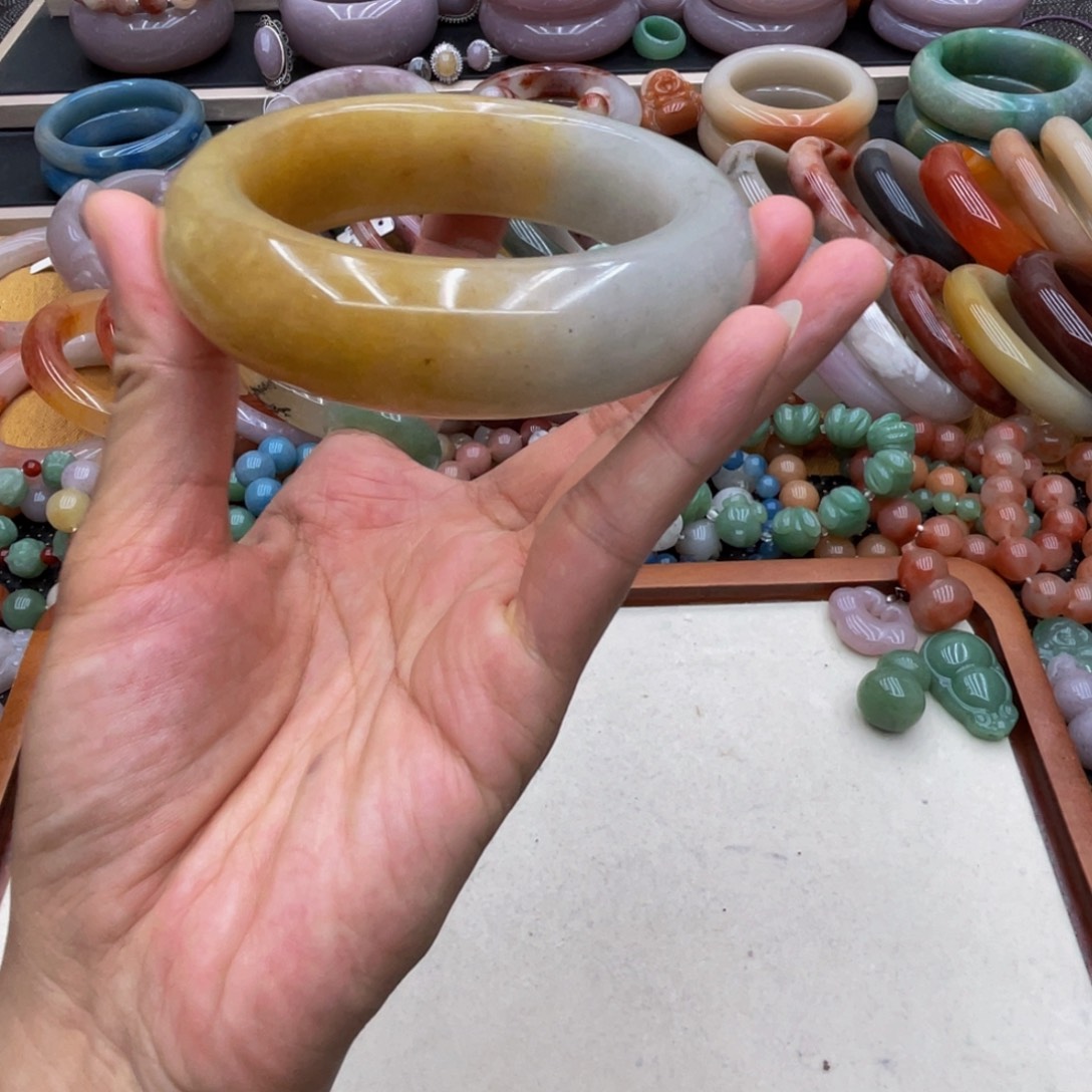 未镶嵌60圈口石英质玉