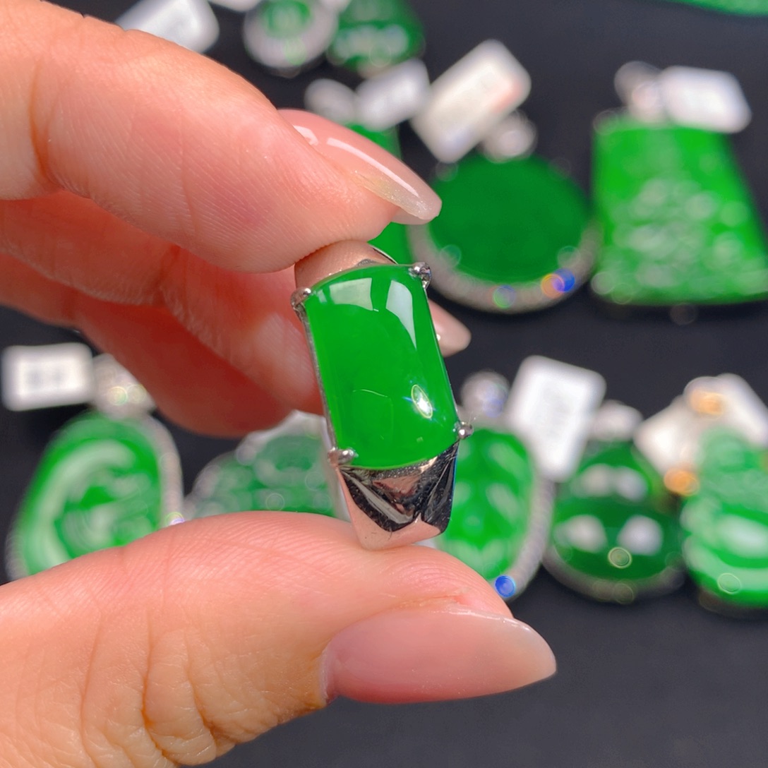 翡翠颈饰银S925镶嵌1111111