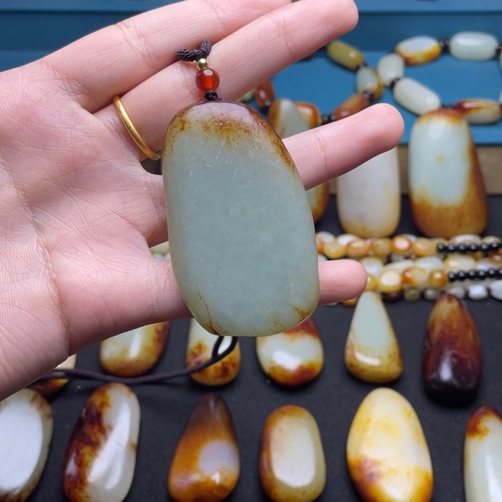 和田玉未镶嵌颈饰H