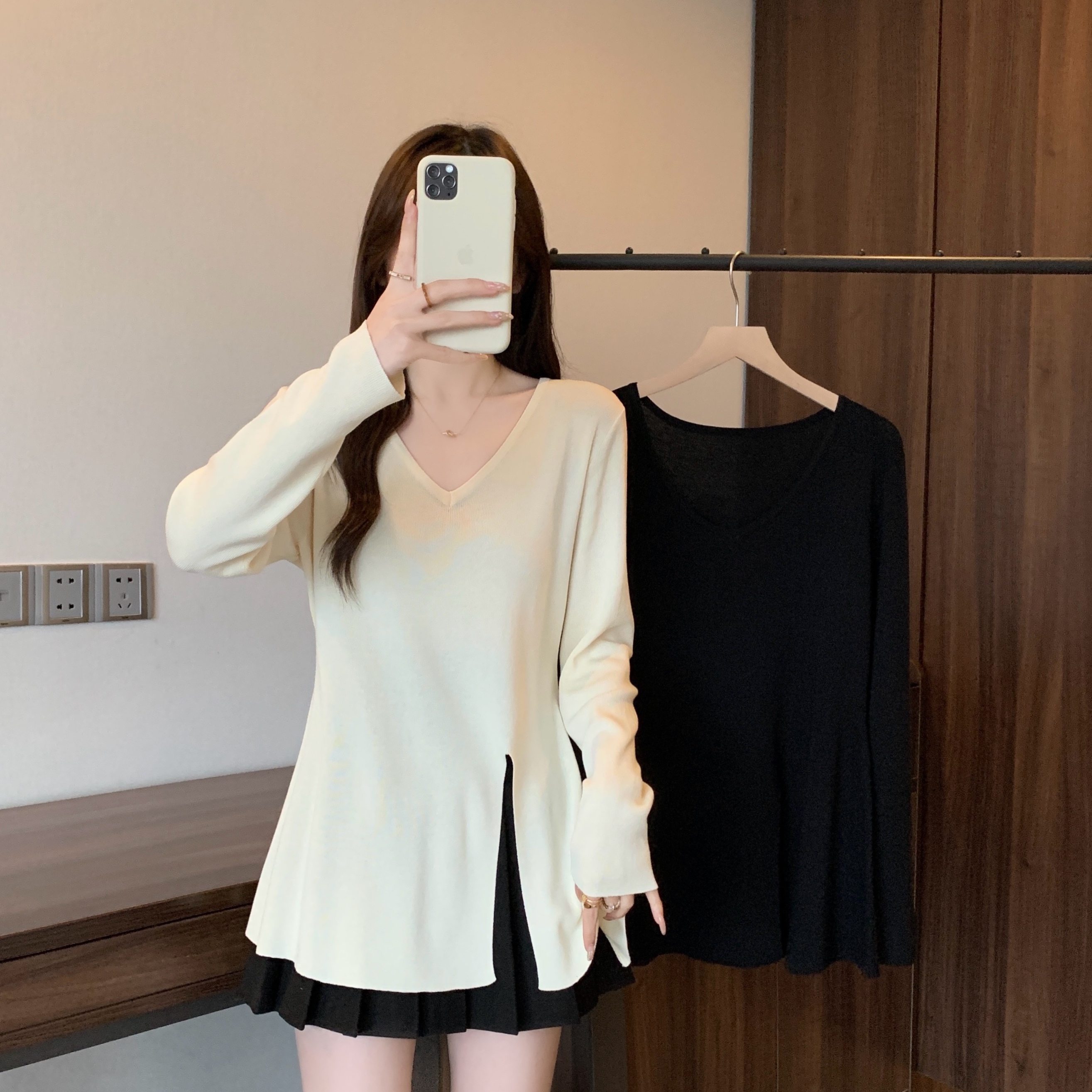 2025秋装新款胖mm大码女温柔风v领开叉不规则针织长袖上衣71902