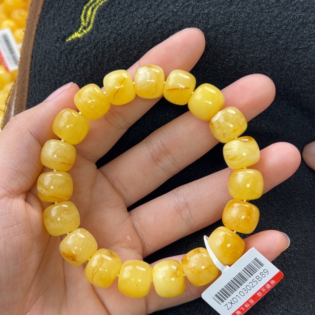 未镶嵌琥珀珠宝奇石