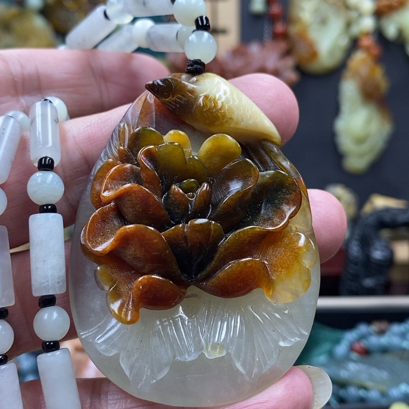【闪购商品】蛇纹石玉吊坠未镶嵌