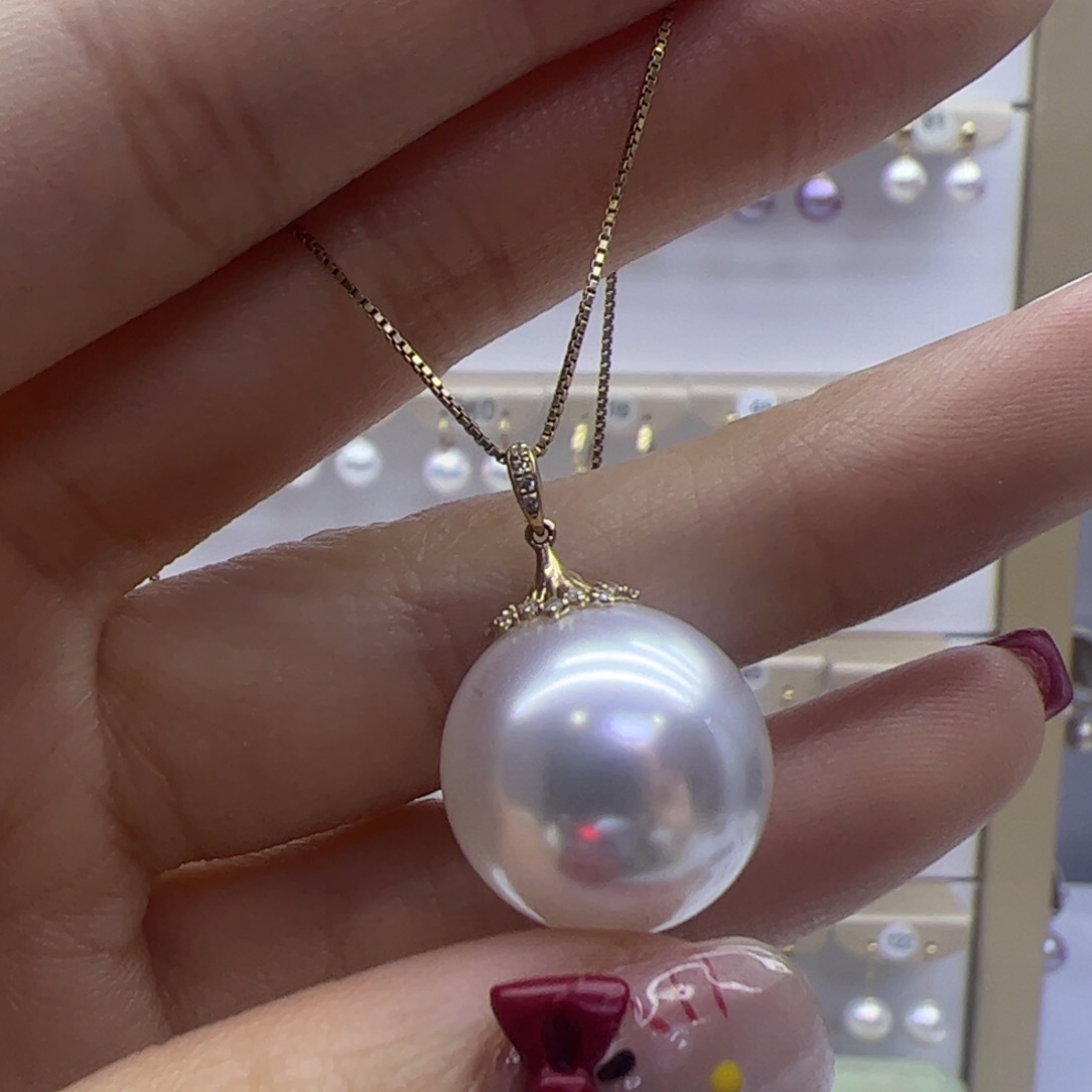 淡水珍珠吊坠(赠链)18K金镶嵌