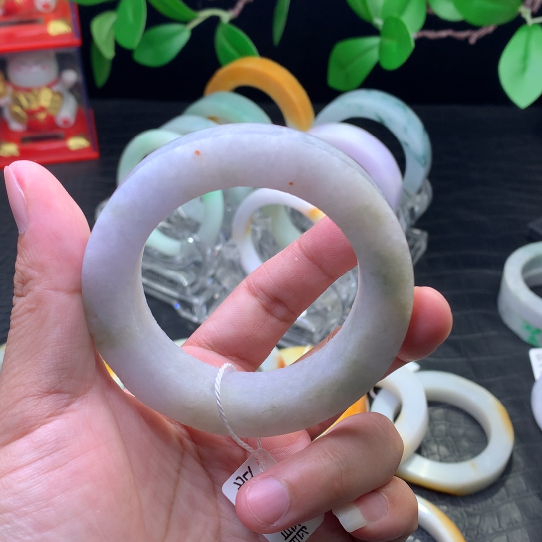 定制翡翠未镶嵌手镯