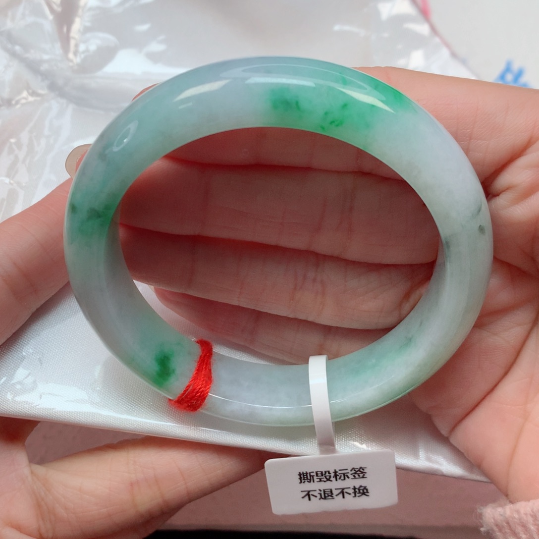 翡翠手镯未镶嵌55.5圈