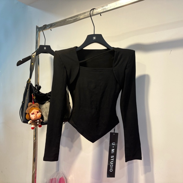 漂亮家「美女底牌」加绒显瘦纯欲斜杠打底衫677