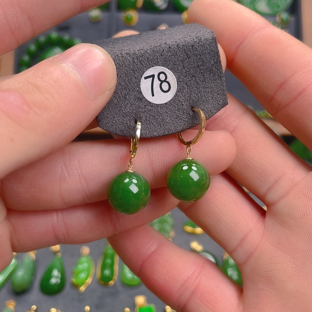 和田玉（碧玉）耳饰18K金镶嵌78