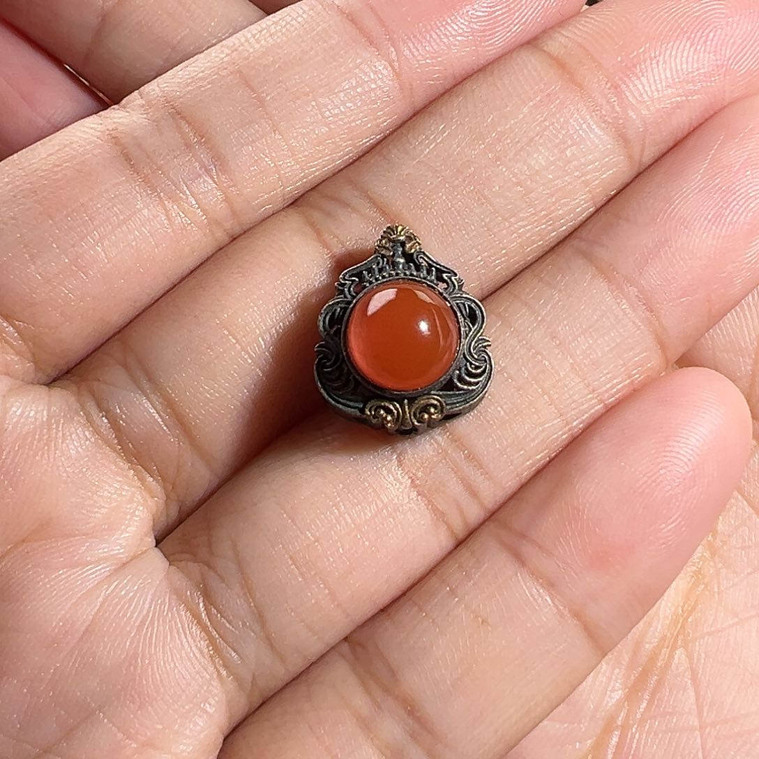 南红玛瑙珠宝奇石未镶嵌背云