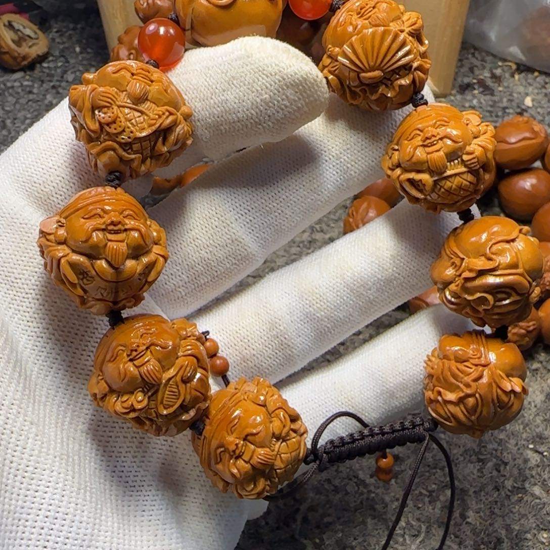 橄榄核吊坠……………………