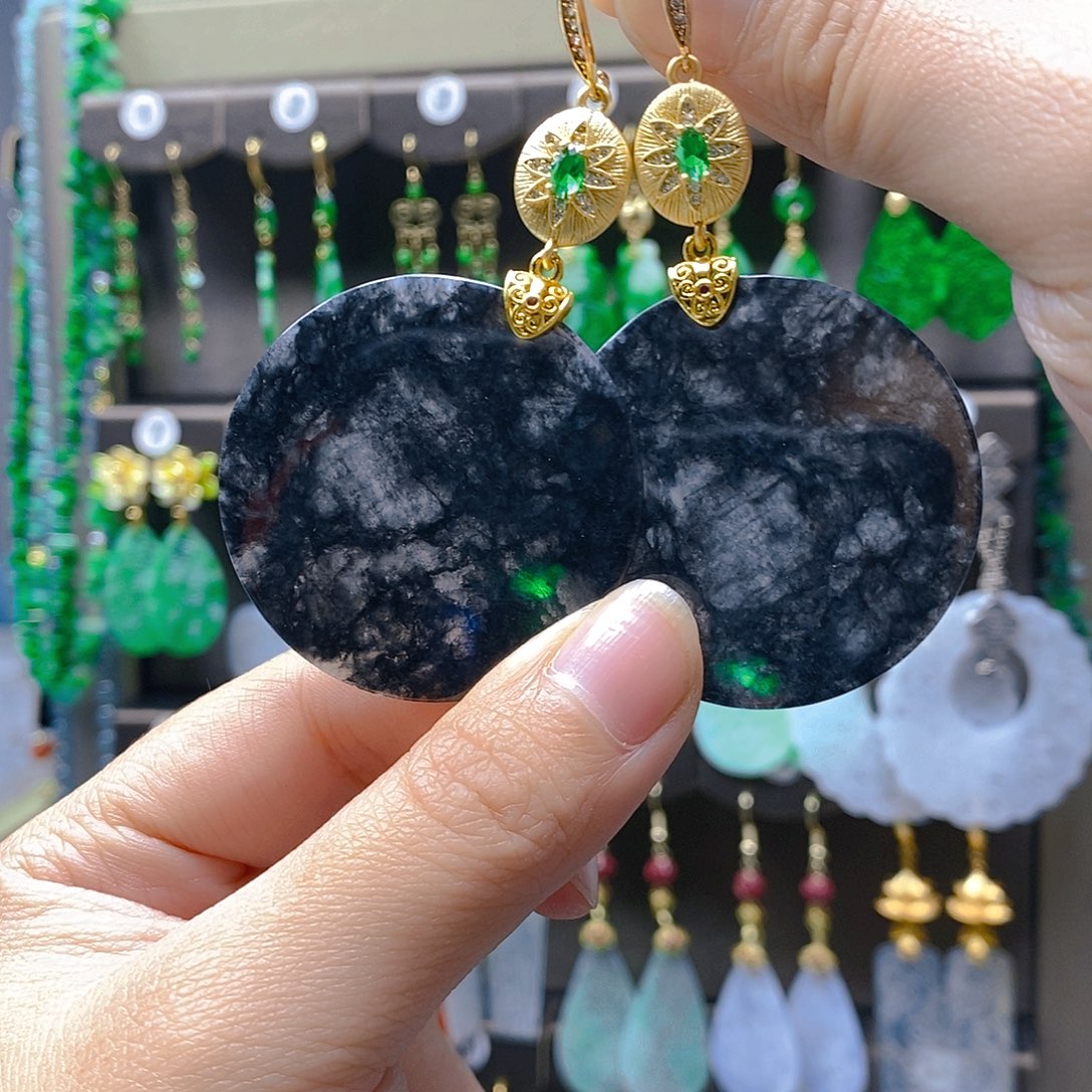 未镶嵌翡翠耳饰翡翠