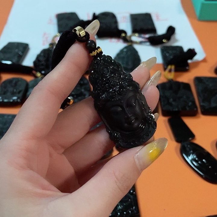 翡翠颈饰未镶嵌༊****