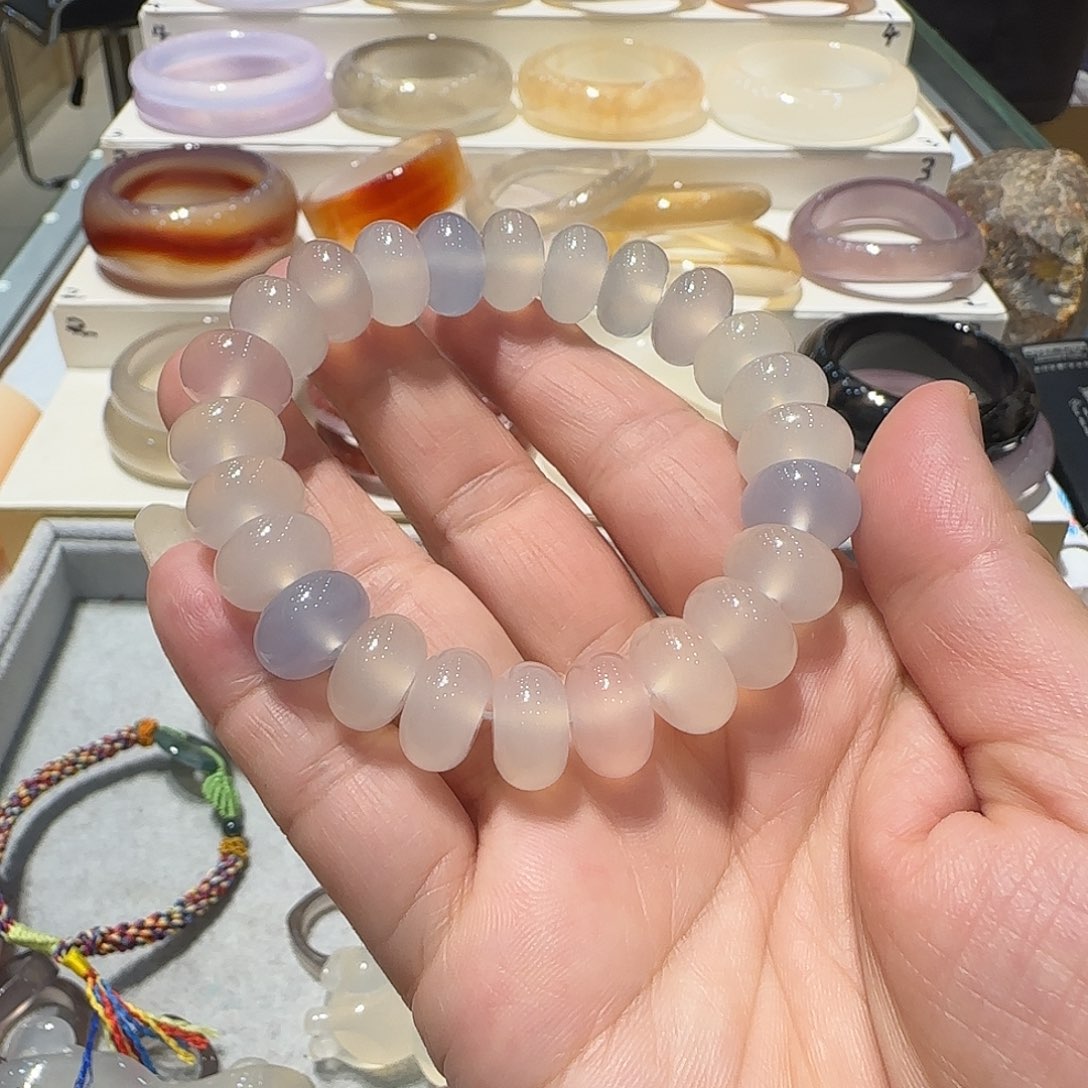 玛瑙/玉髓手镯未镶嵌S*?