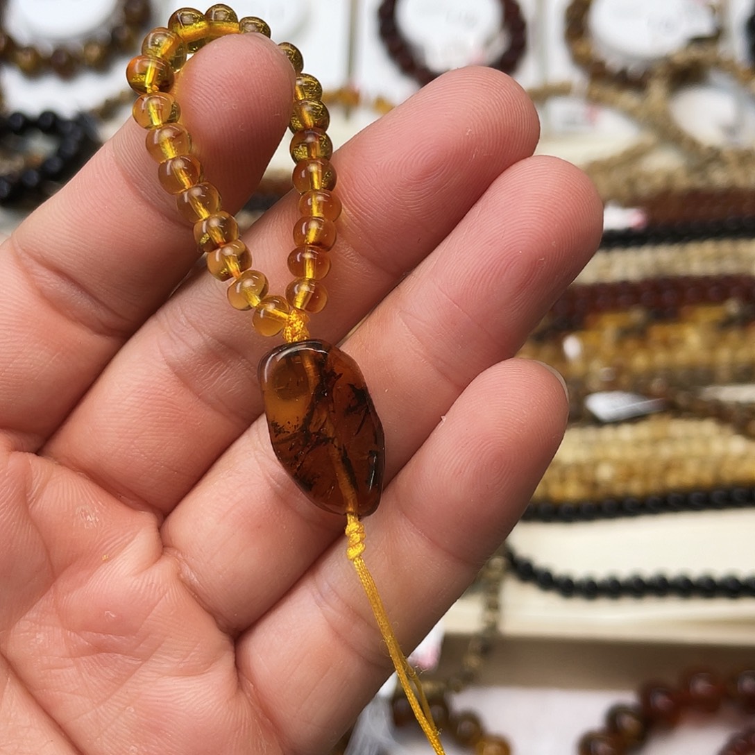 琥珀未镶嵌裸石大