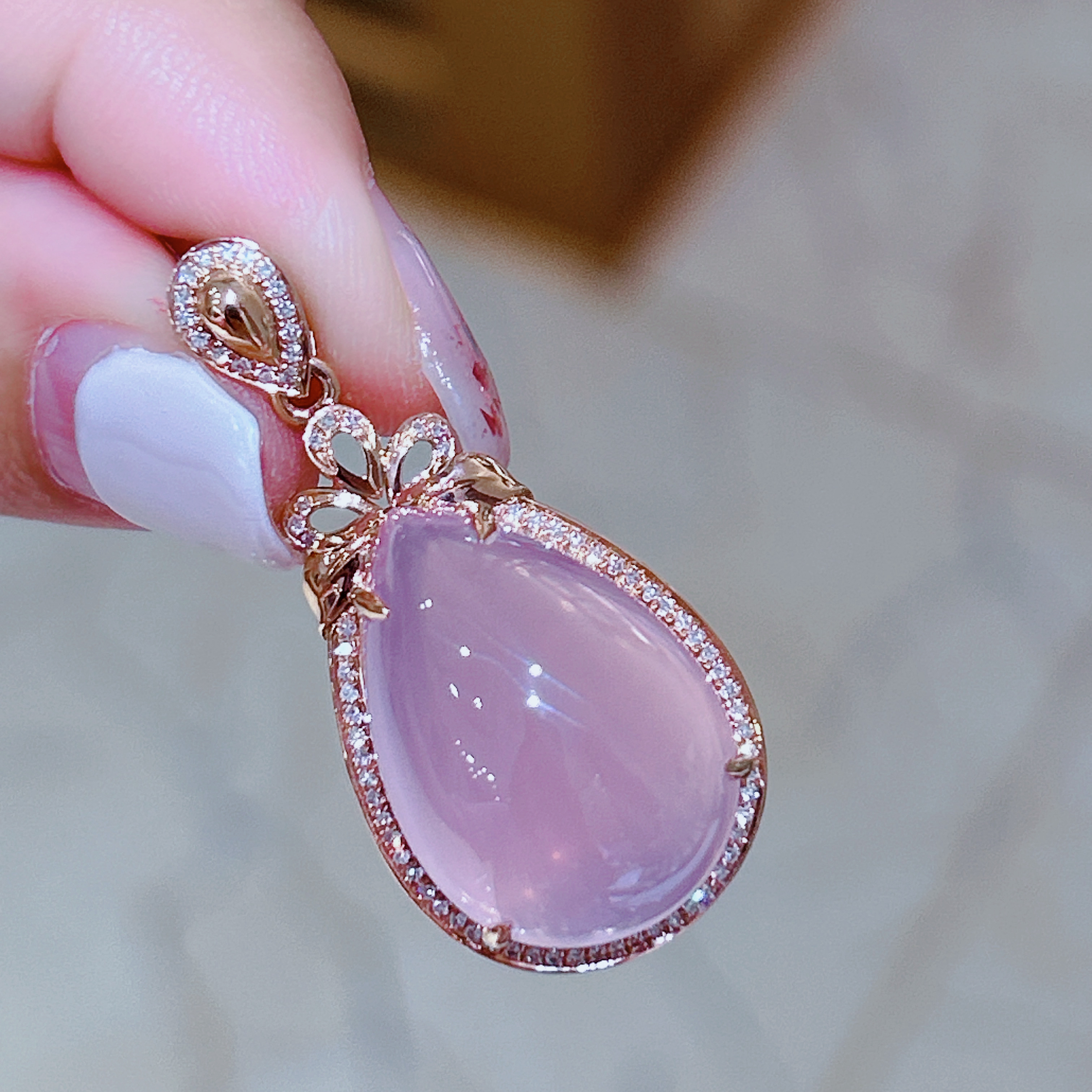 25.27ct 18k玫瑰金芙蓉石吊坠 4600