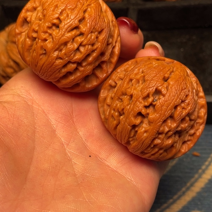 文玩核桃吊坠秦岭野生核桃