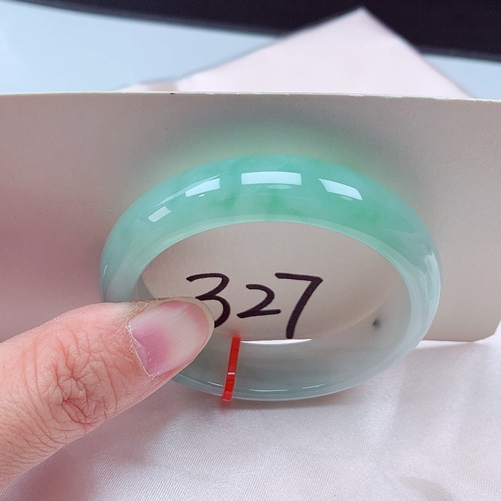 翡翠未镶嵌手镯翡翠
