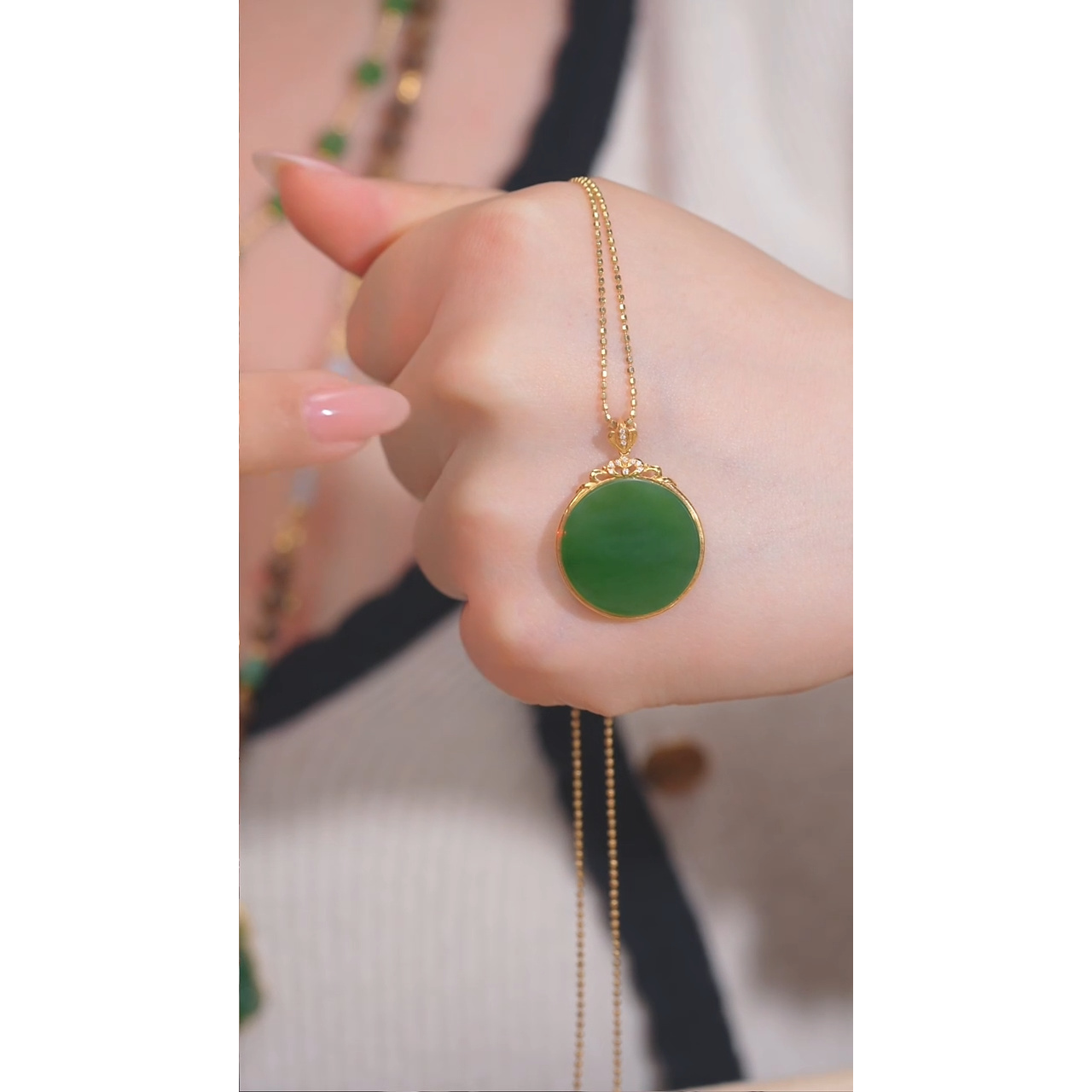 和田玉吊坠不含链18K金镶嵌@@W6007