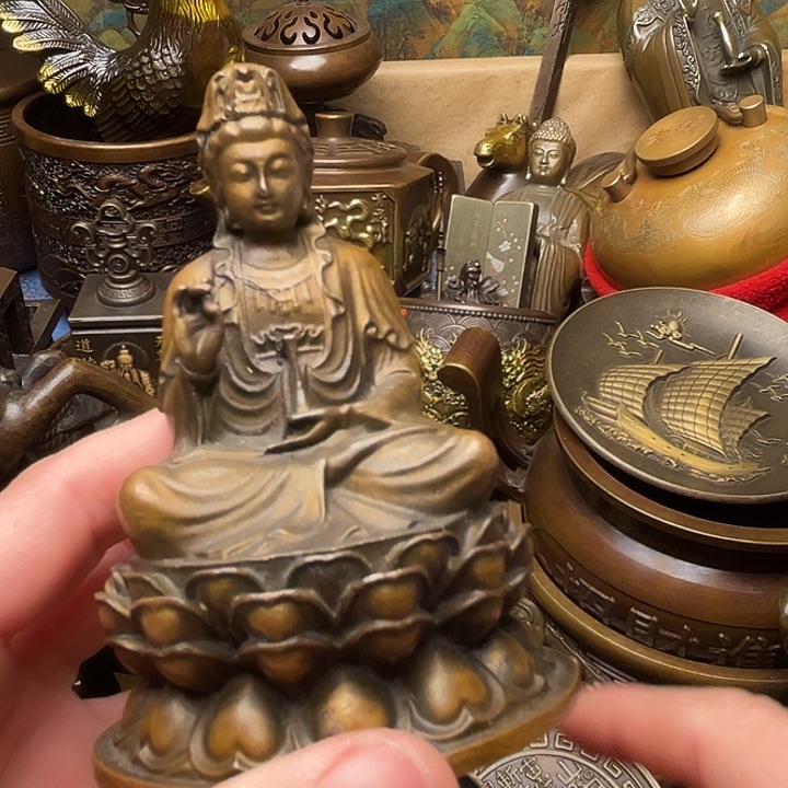 精美铜器批发档口