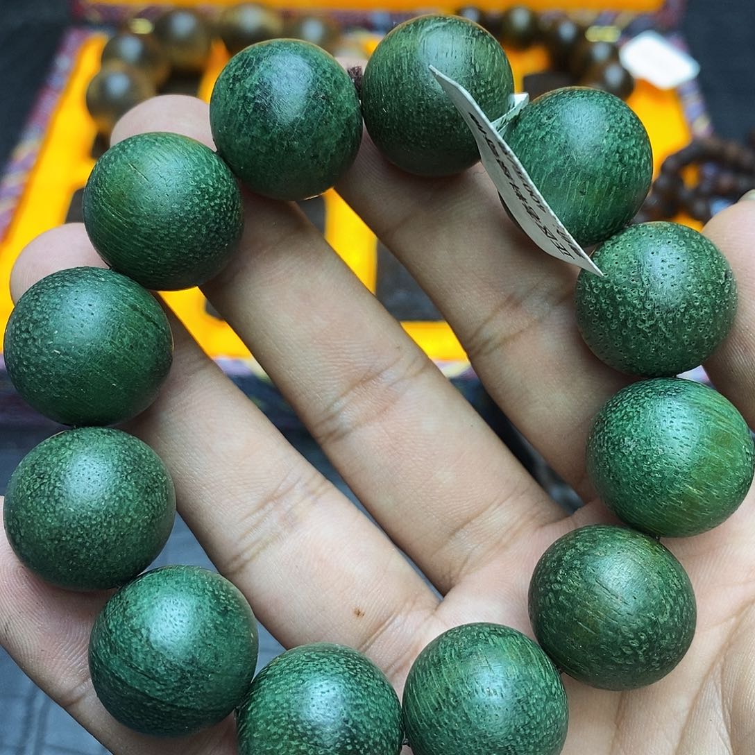 沉香碎屑沉香80莺歌绿