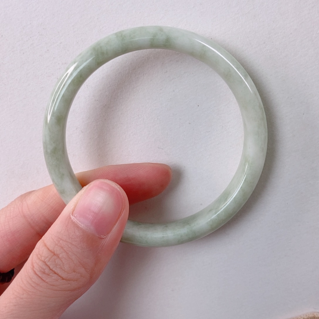 十***年蓝田玉（蛇纹石化大理石玉）手镯未镶嵌