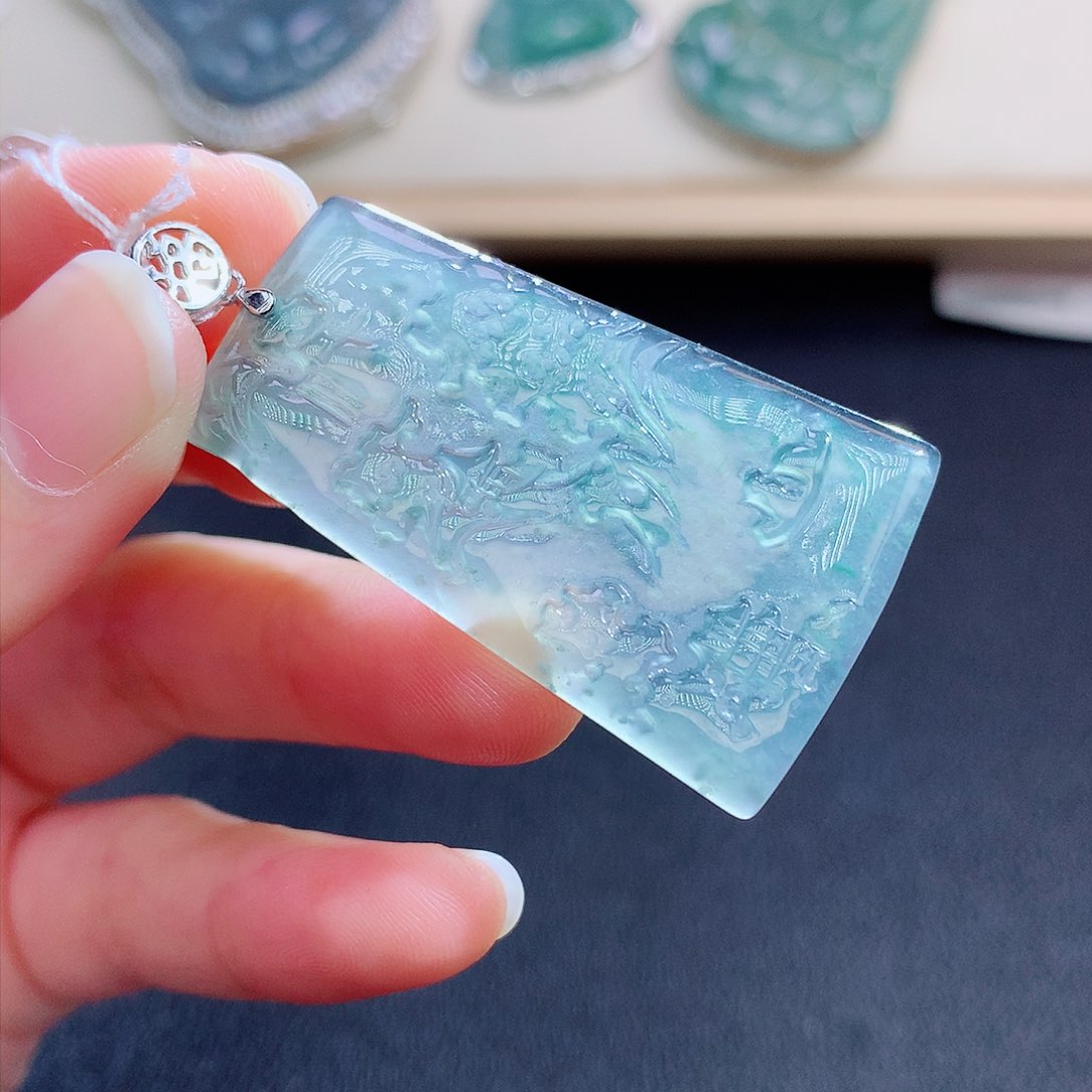 翡翠颈饰未镶嵌翡翠