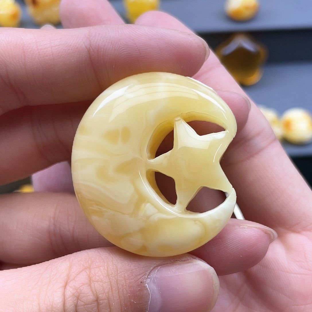 琥珀裸石未镶嵌蜜蜡