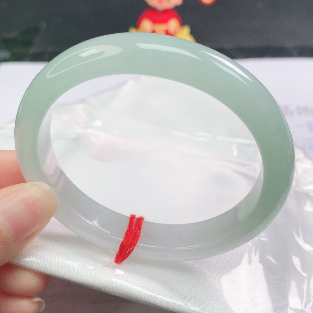 翡翠未镶嵌手镯（贵妃镯）