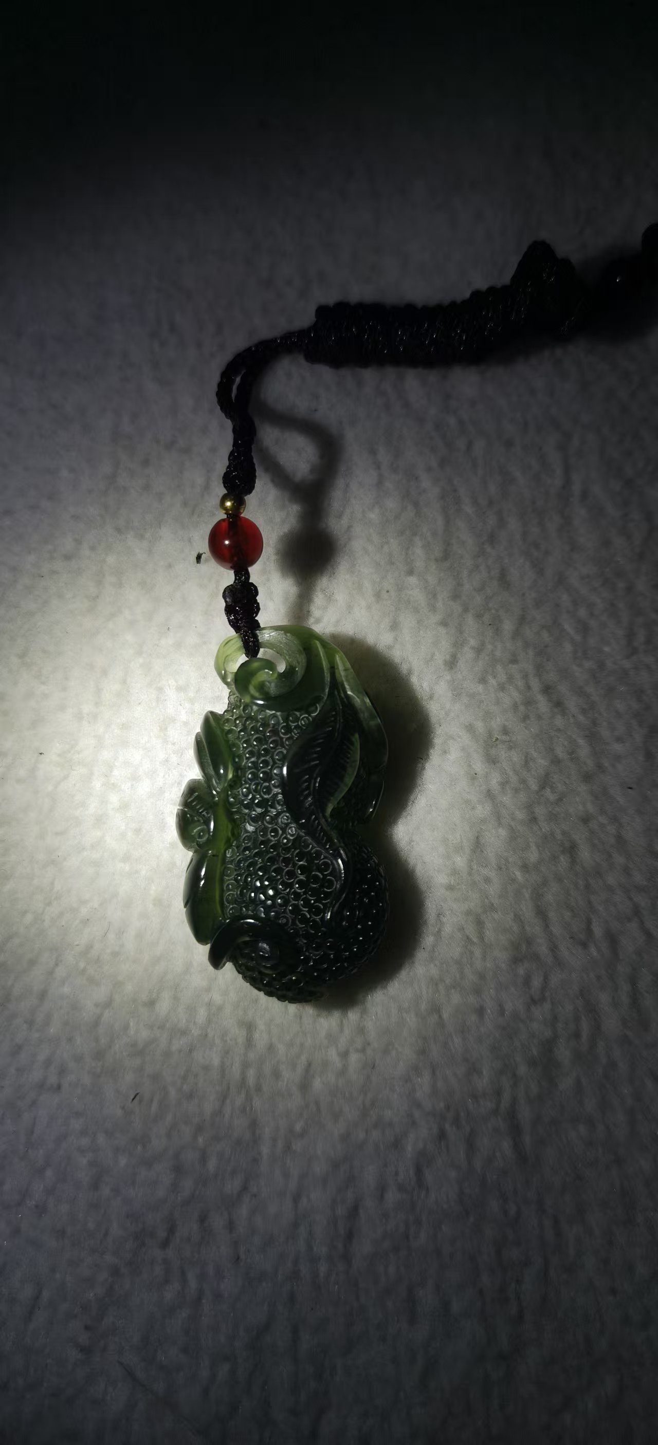 泰山玉好事发生蛇纹石质玉