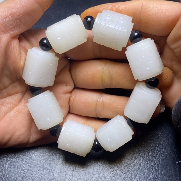 白玉菩提吊坠摆件