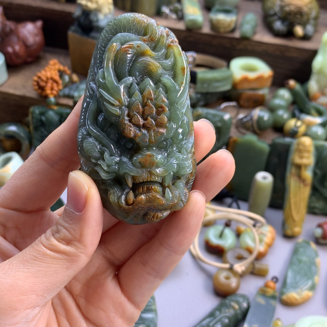 未镶嵌岫岩河磨玉（透闪石质玉）珠宝奇石K****.