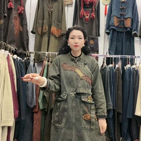 刺绣招财猫重工艺刺绣牛仔旗袍裙