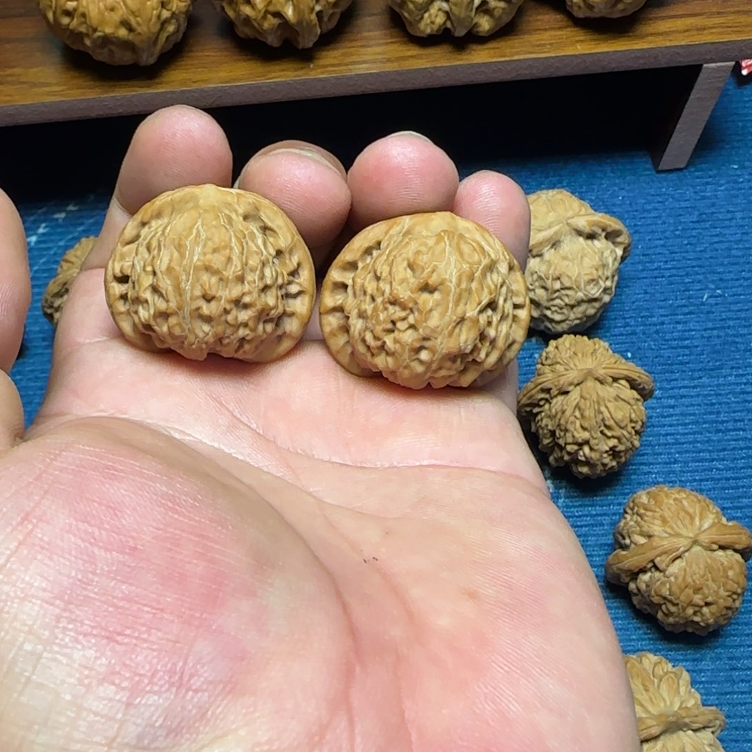 S***s文玩核桃把件全品35宫灯