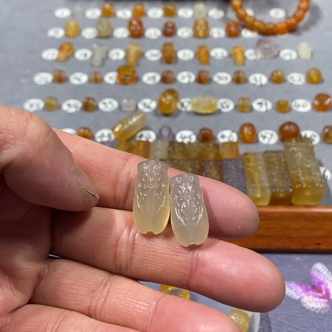 m***u玛瑙/玉髓合金颈饰蝉