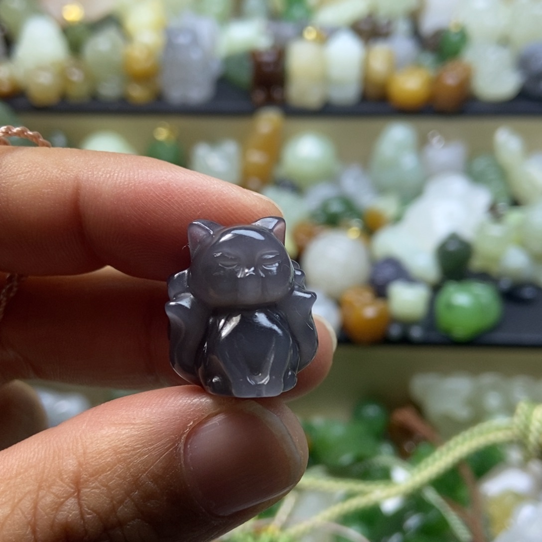 和田玉颈饰未镶嵌葬***爱