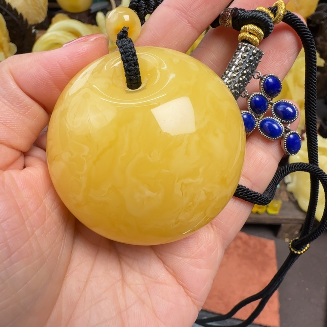 蜜蜡未镶嵌珠宝奇石