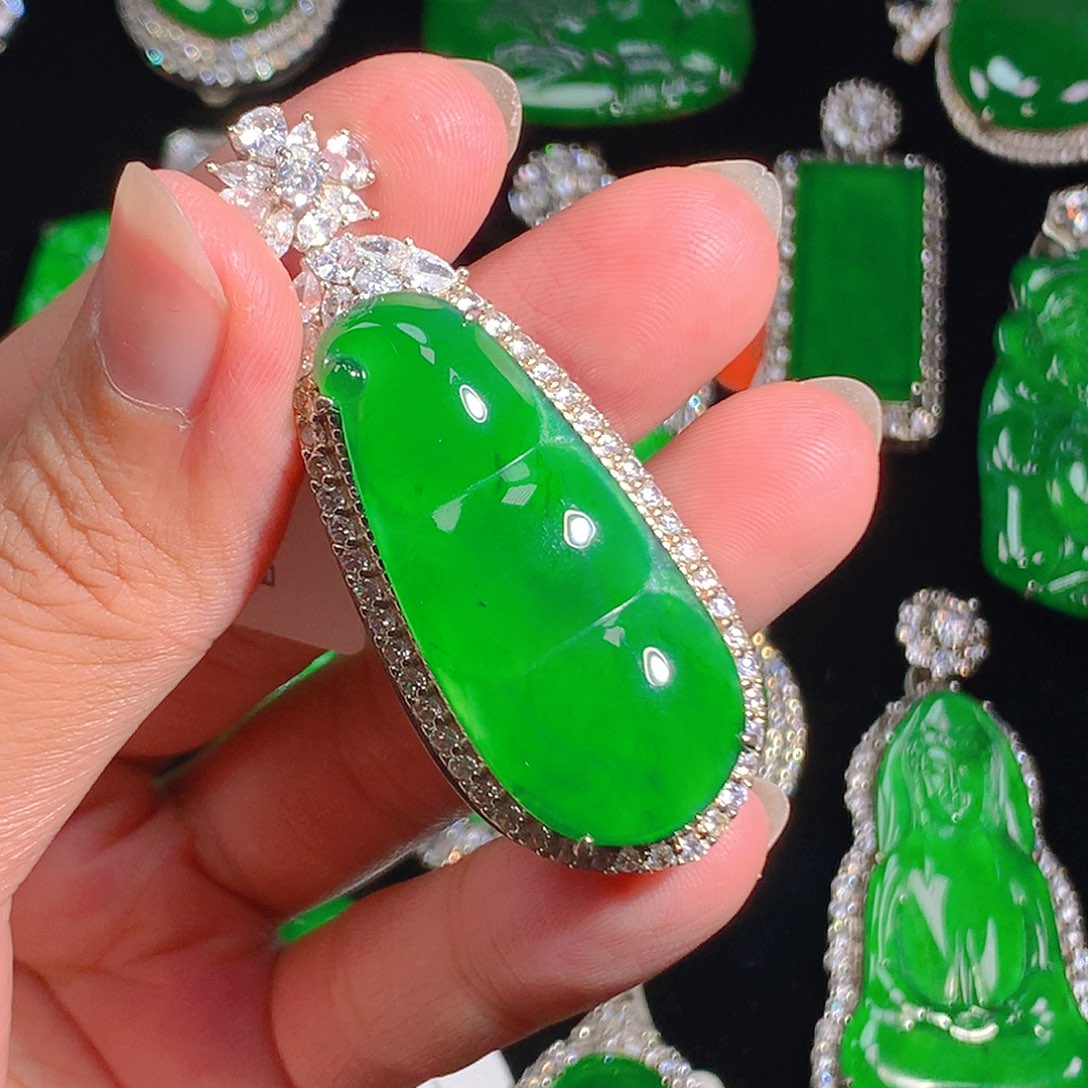 翡翠未镶嵌吊坠(不含链)