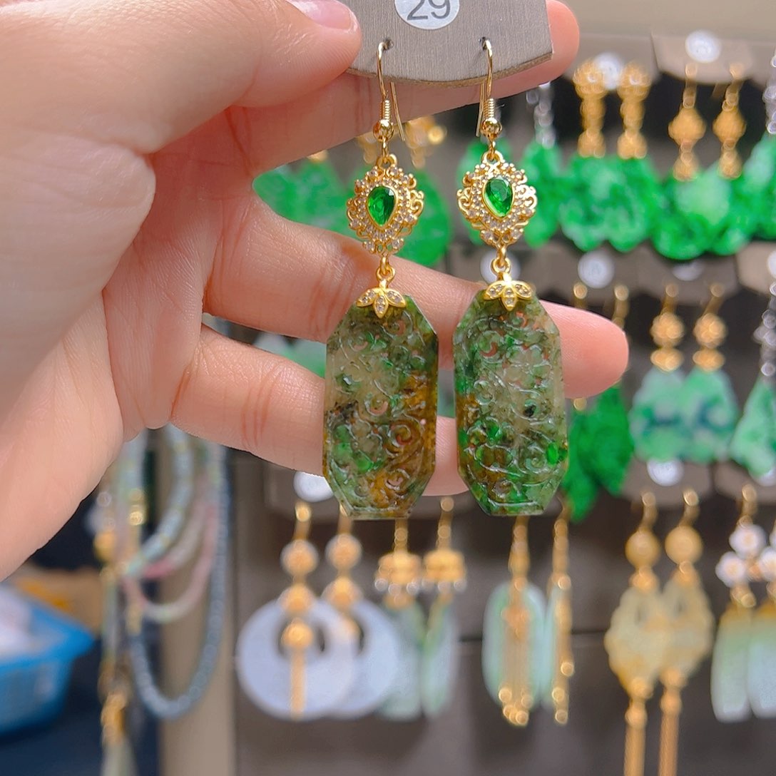 未镶嵌翡翠耳饰翡翠