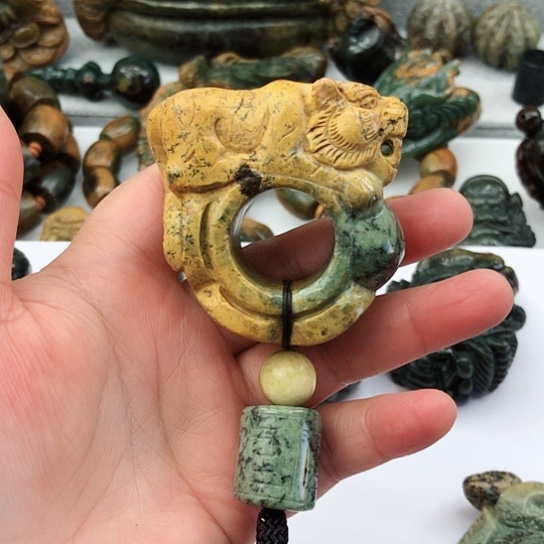 岫岩河磨玉（透闪石质玉）把件未镶嵌清*