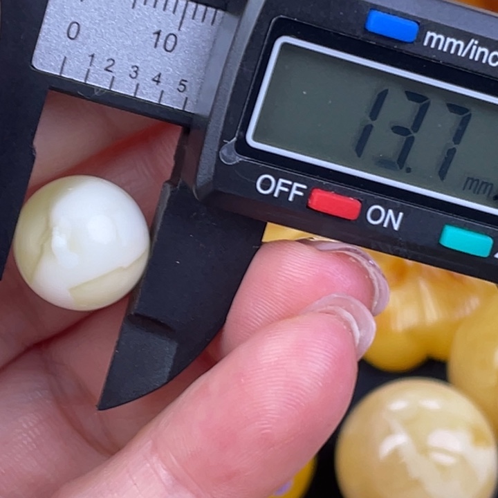 蜜蜡未镶嵌裸石688