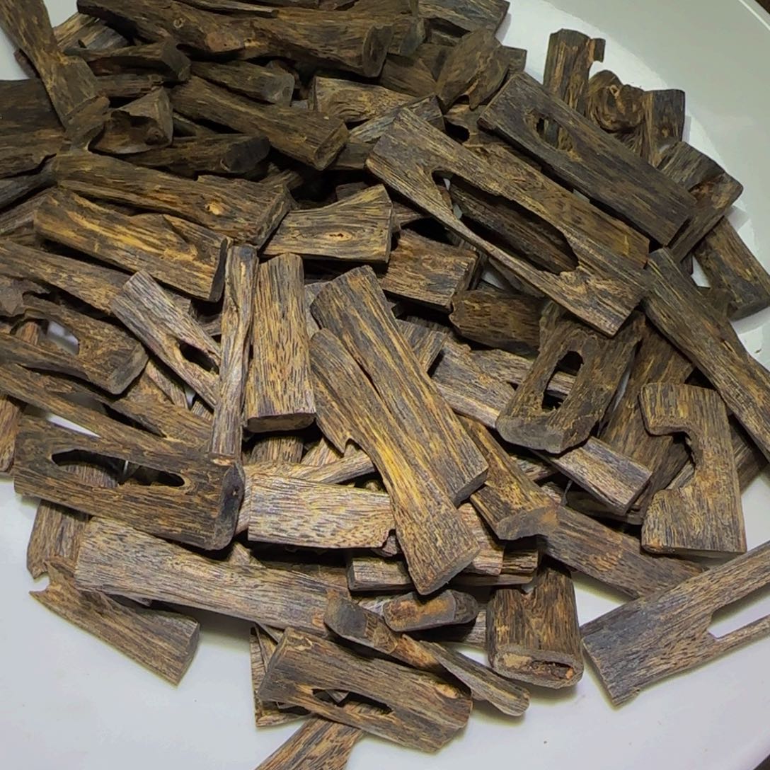 沉香沉香碎屑沉香奇楠黑棋沉水树心223克