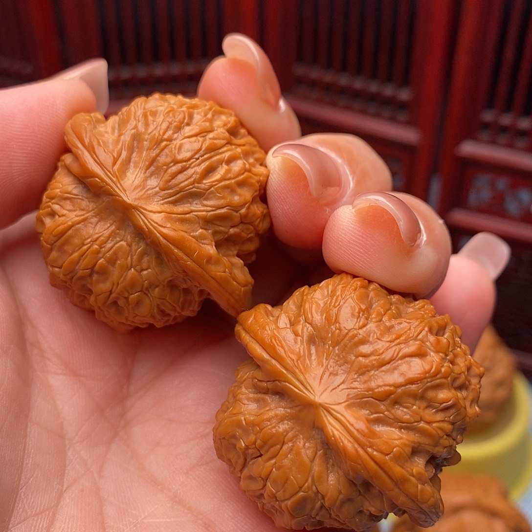 W***.把件文玩核桃37.5精品血麒麟