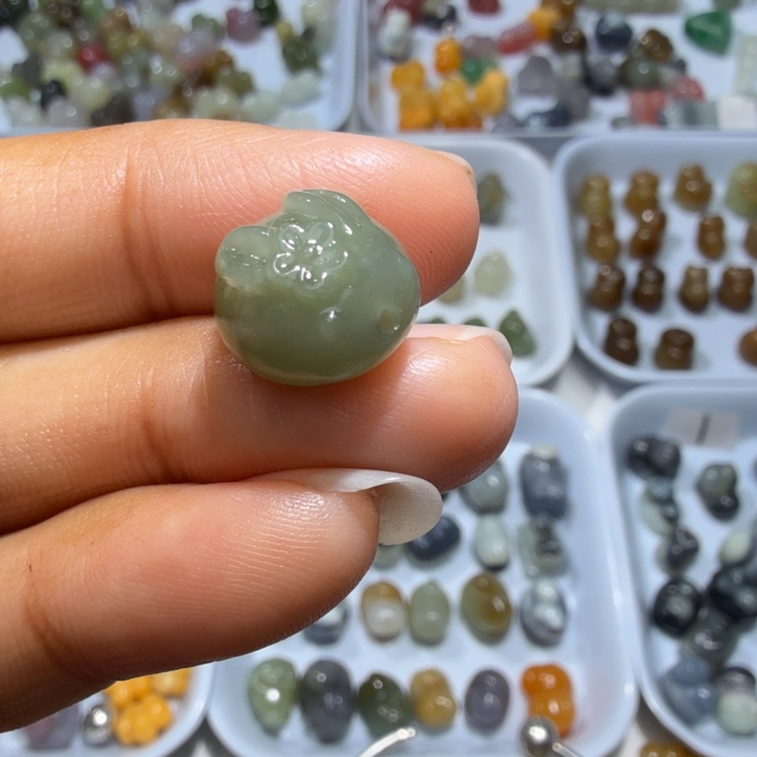 和田玉未镶嵌珠宝奇石