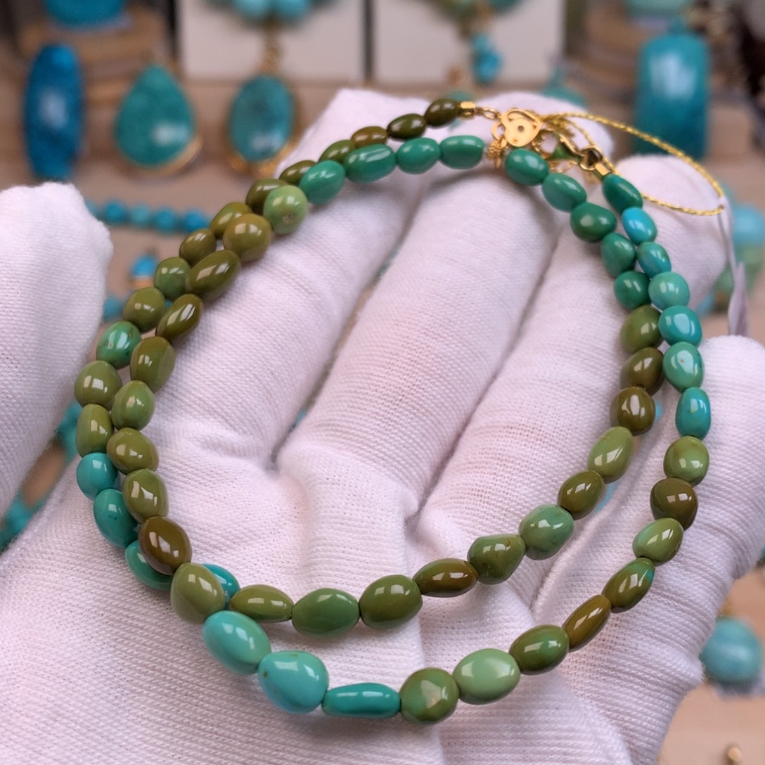 绿松石未镶嵌珠宝奇石