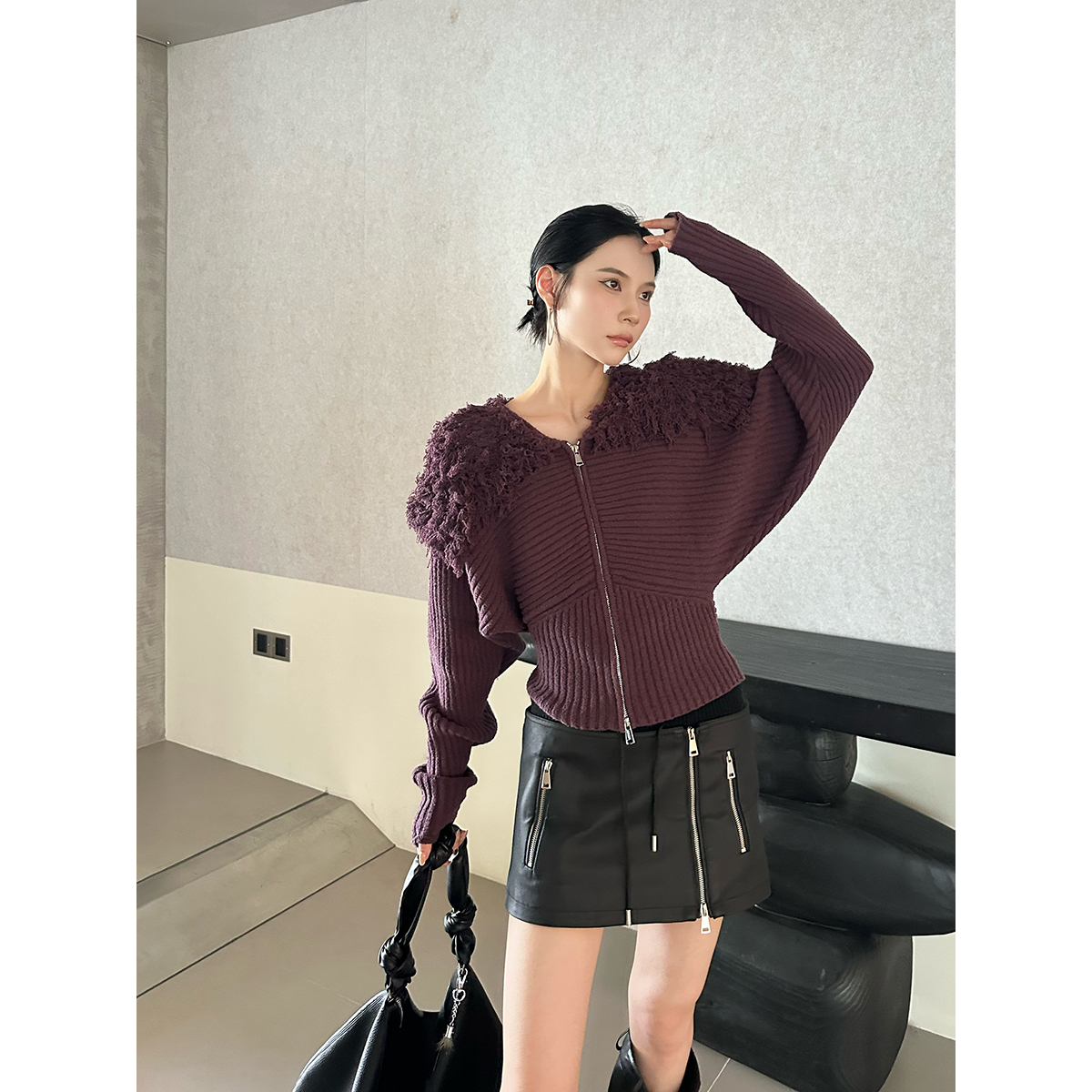 CNLEEWIE设计师品牌24秋冬新款手工钩针流须大翻领蝙蝠袖毛织外套