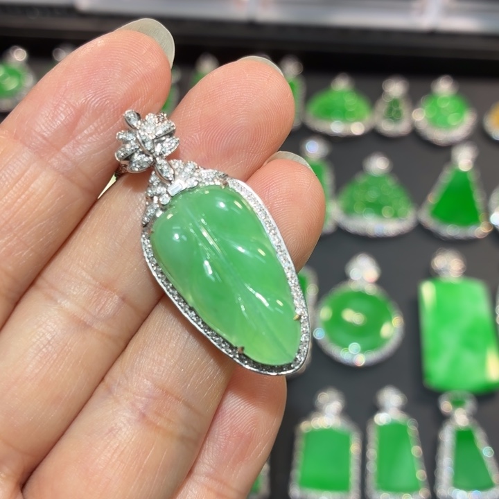 翡翠18K金镶嵌吊坠(不含链)翡翠