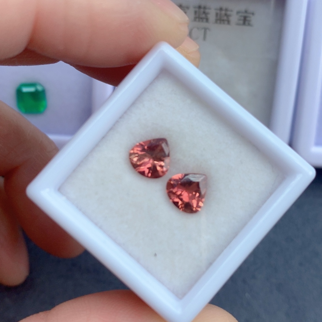 红色碧玺1.35克拉裸石未镶嵌