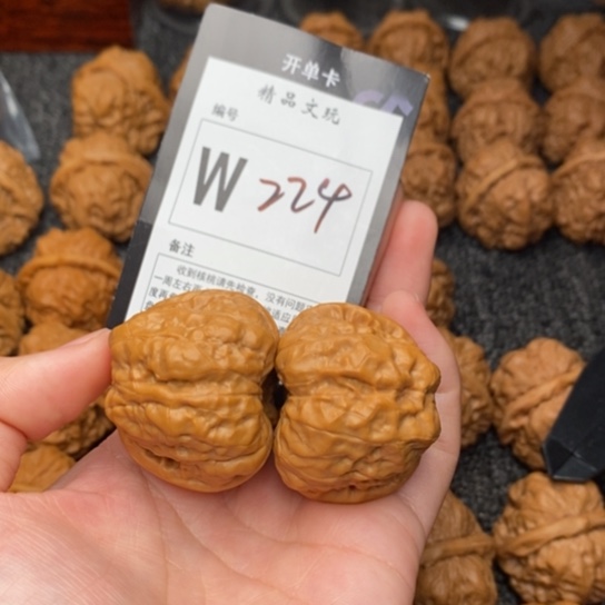 吊坠桃核我是第一百40