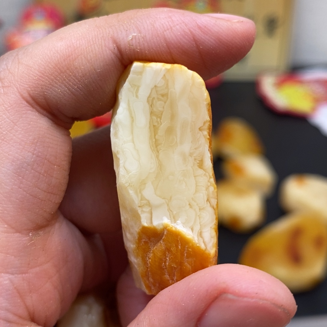 定制琥珀未镶嵌深***抱天然蜜蜡原石加工不退不换