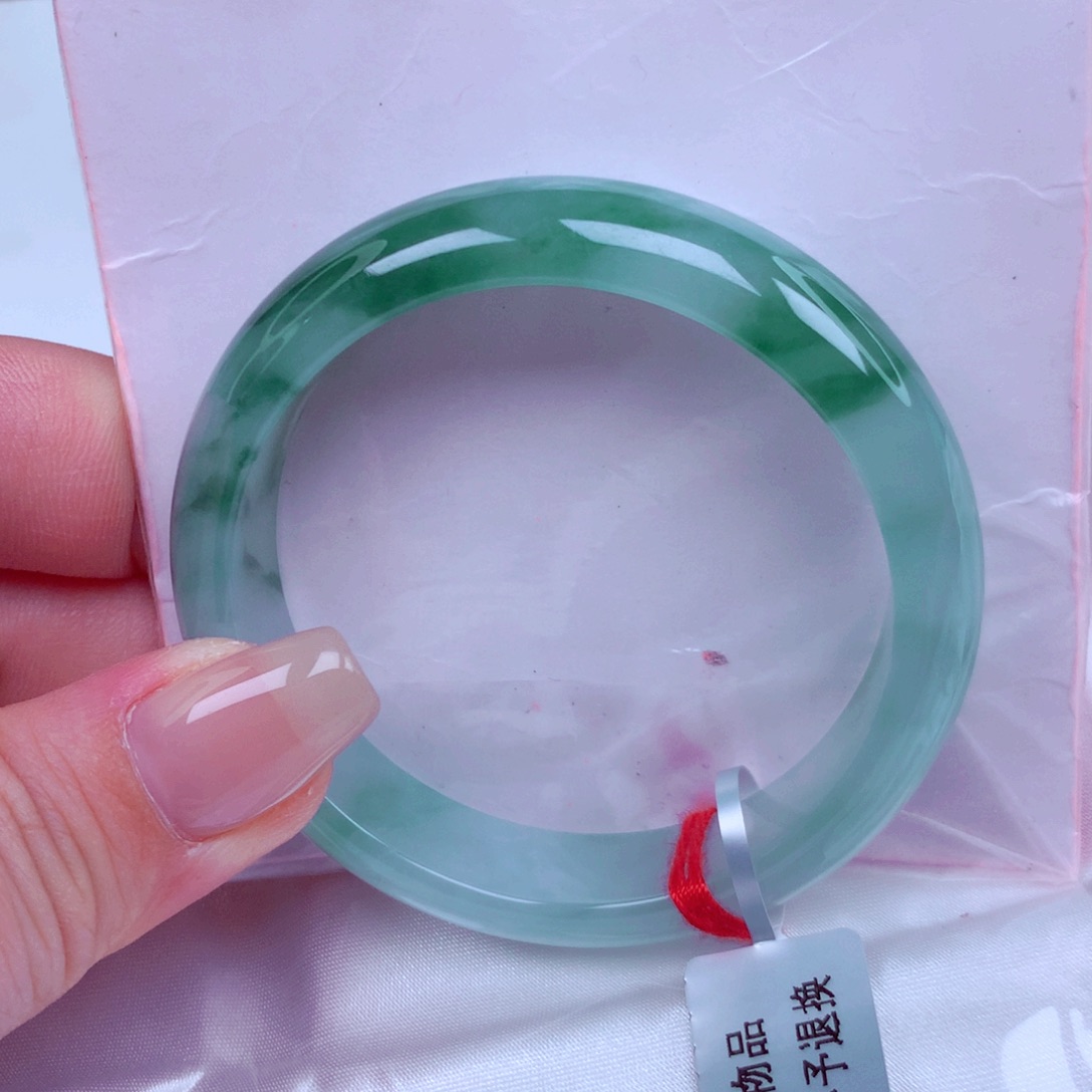 翡翠未镶嵌手镯手镯