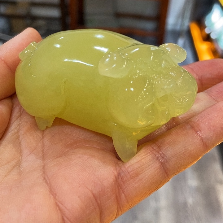 蛇纹石玉摆件合金月**雪